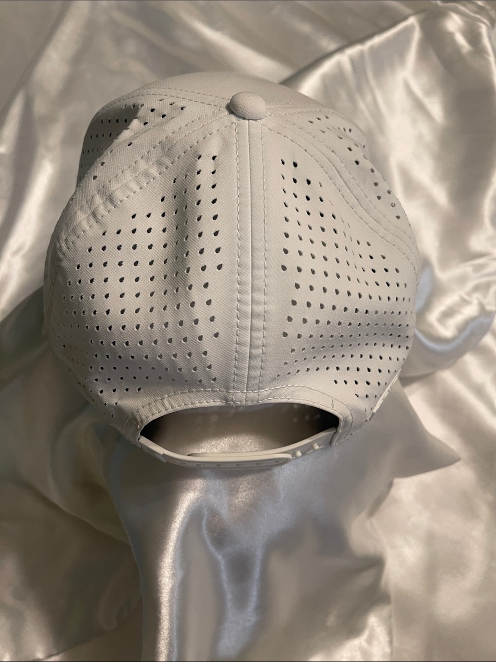Breathable White Men’s Performance Baseball Cap - Picture 4 of 7